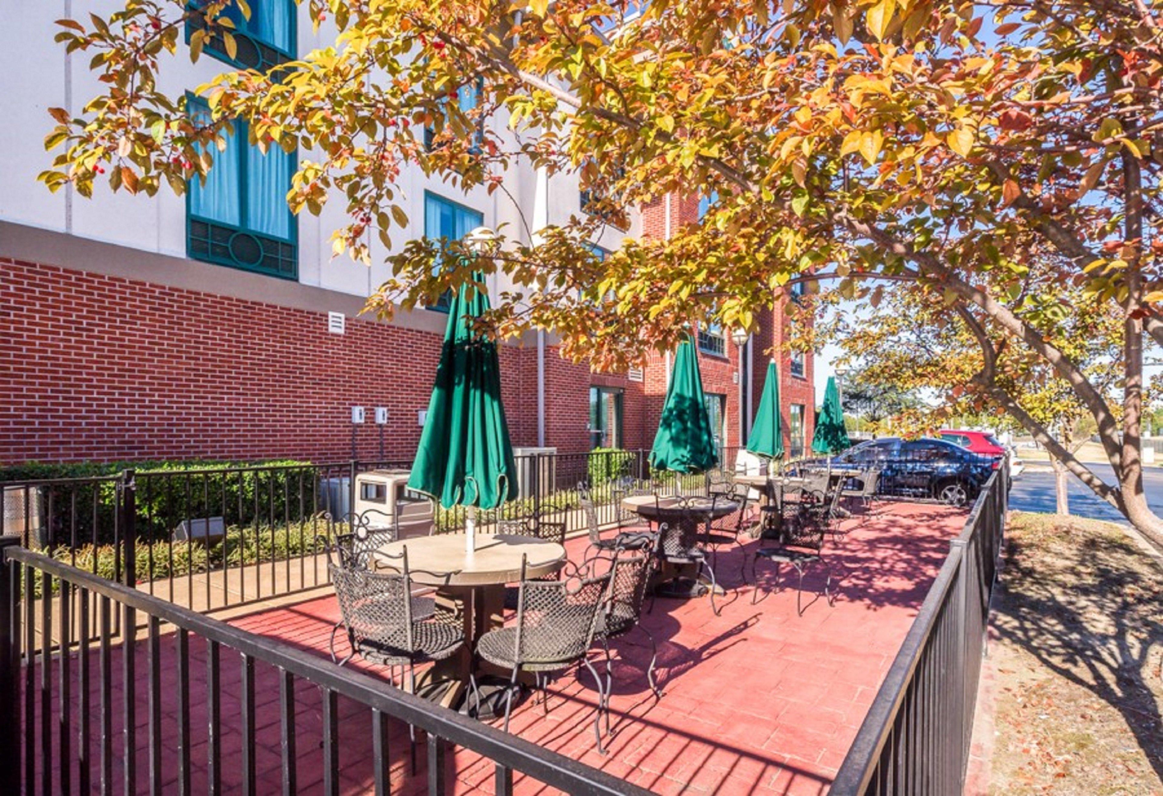 Holiday Inn Express Hotel & Suites Memphis Southwind By Ihg Buitenkant foto